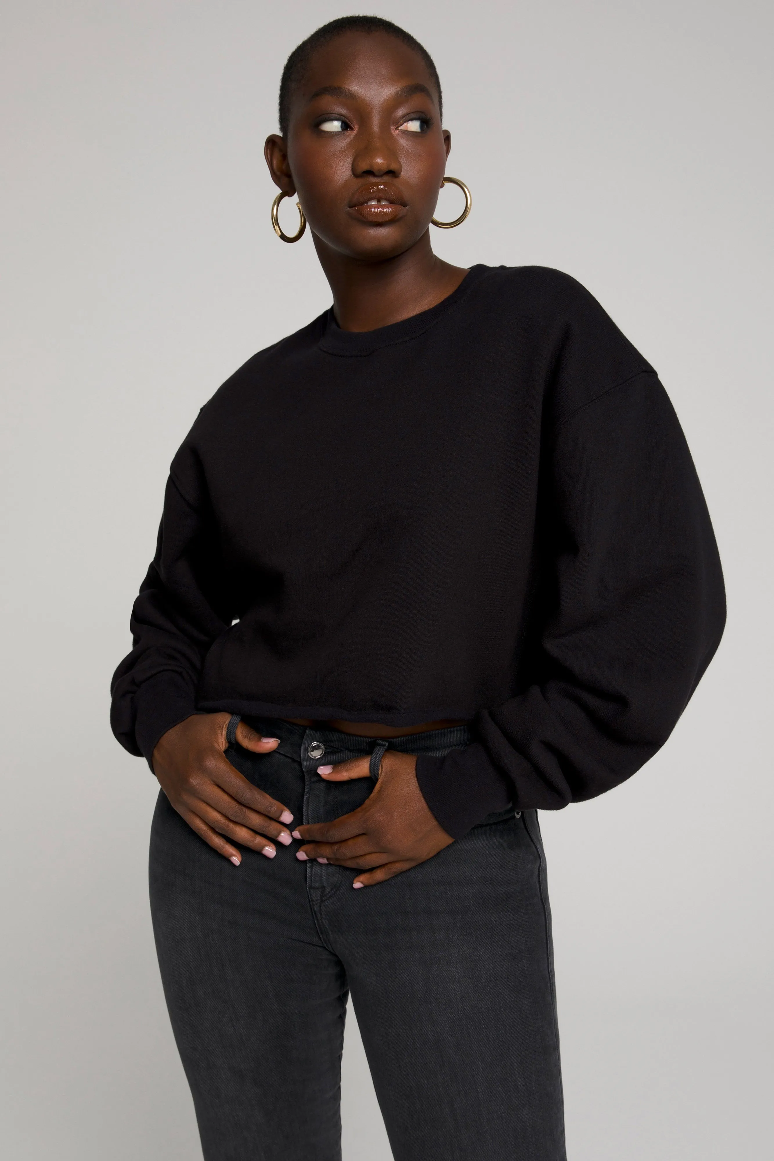 CROPPED & COOL SWEATSHIRT | BLACK001