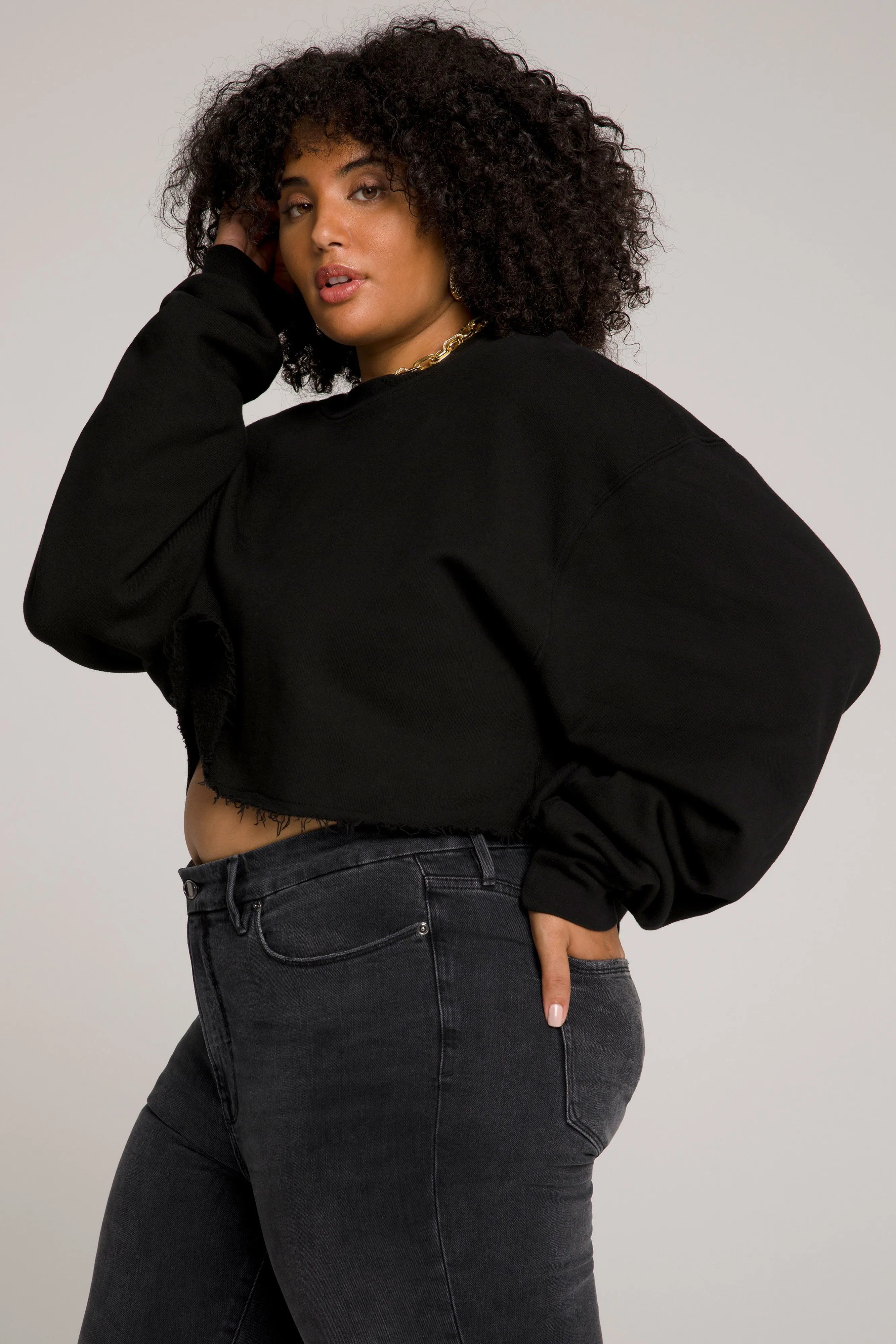 CROPPED & COOL SWEATSHIRT | BLACK001
