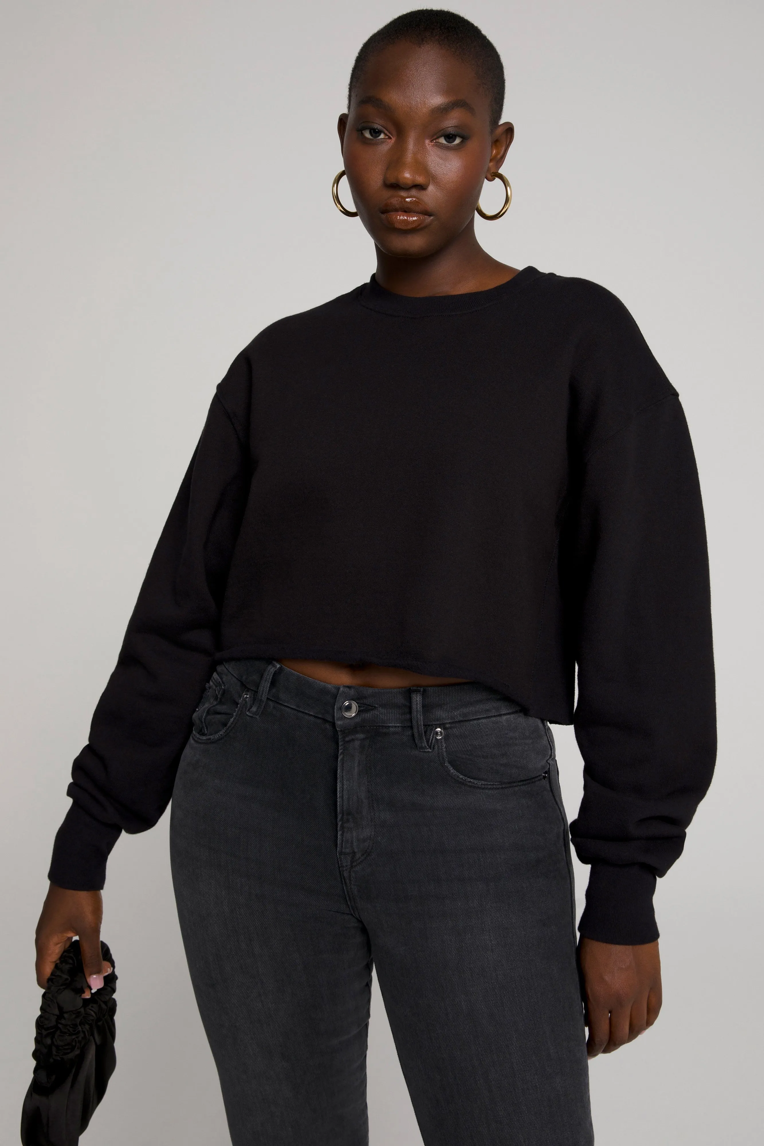 CROPPED & COOL SWEATSHIRT | BLACK001