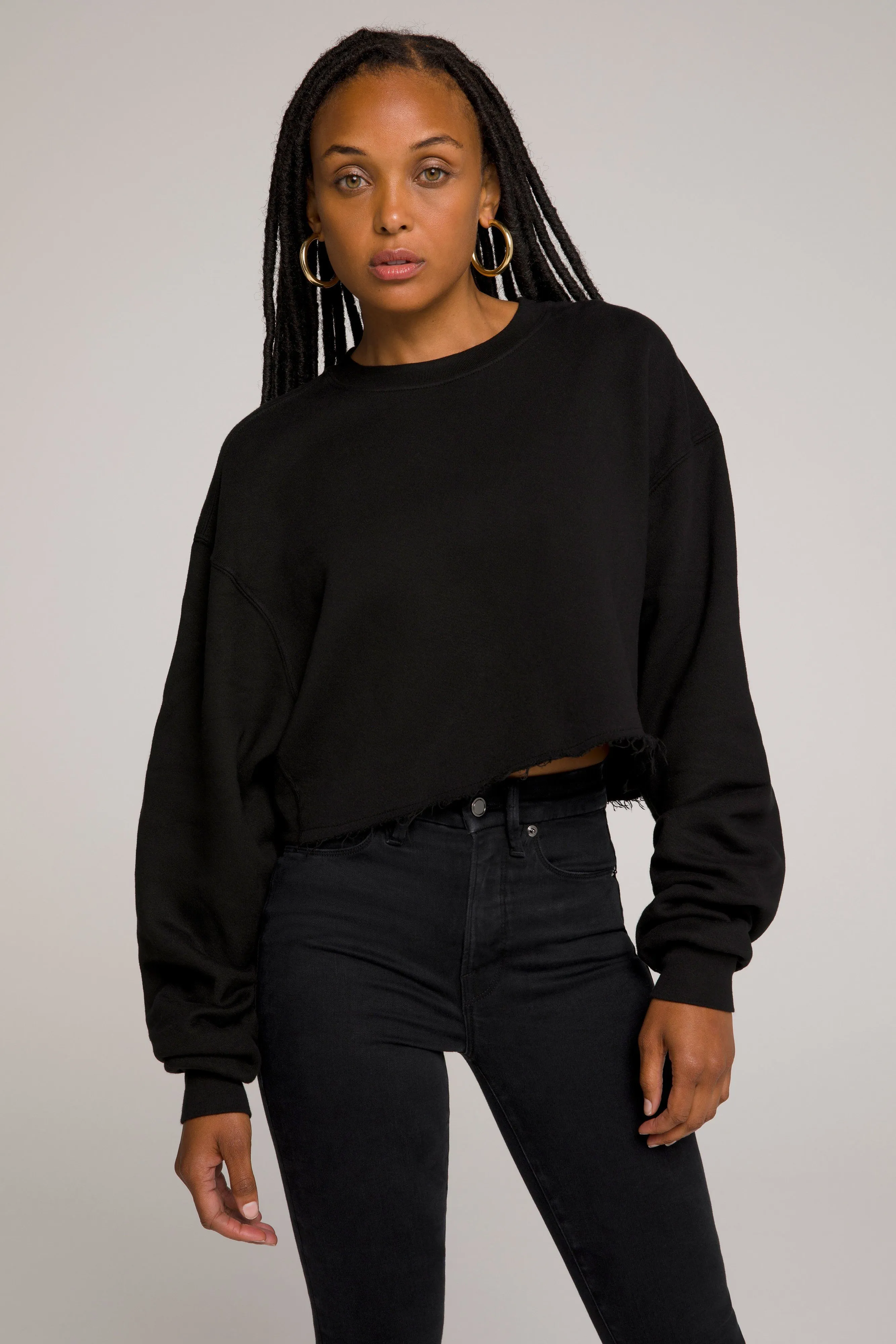 CROPPED & COOL SWEATSHIRT | BLACK001