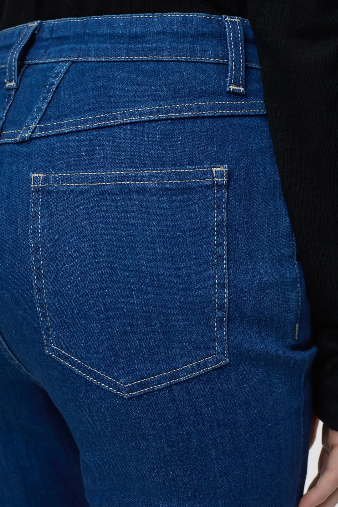 hi-sun High Waisted Crop Jean